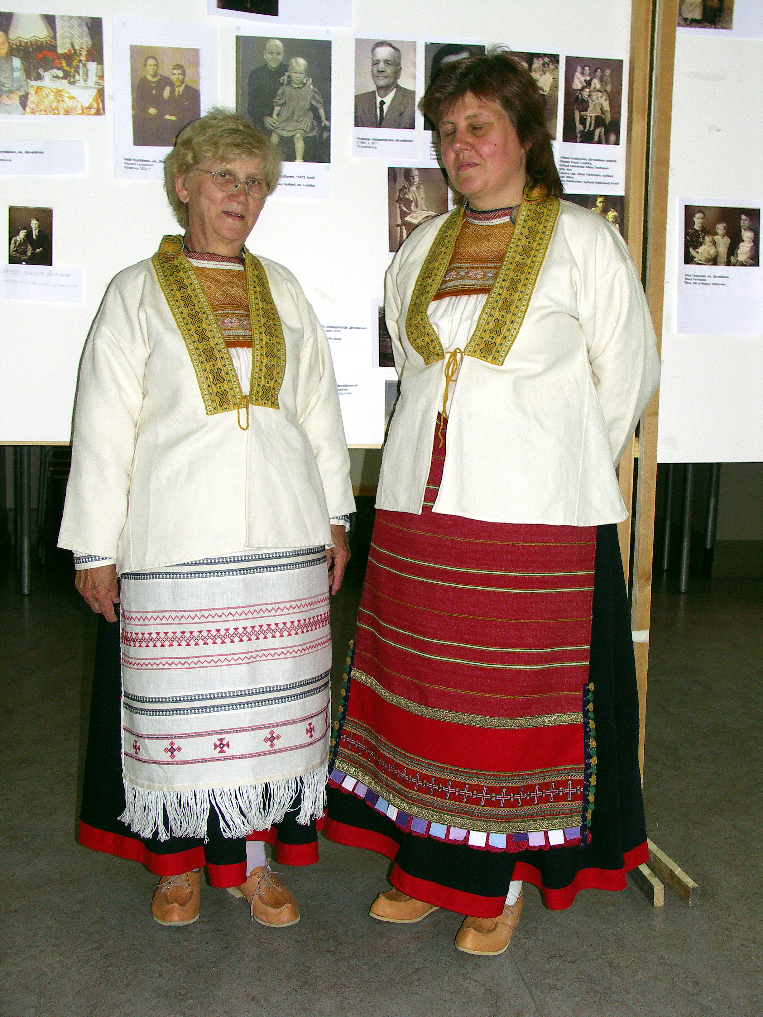 Muolaan kansallispuvut